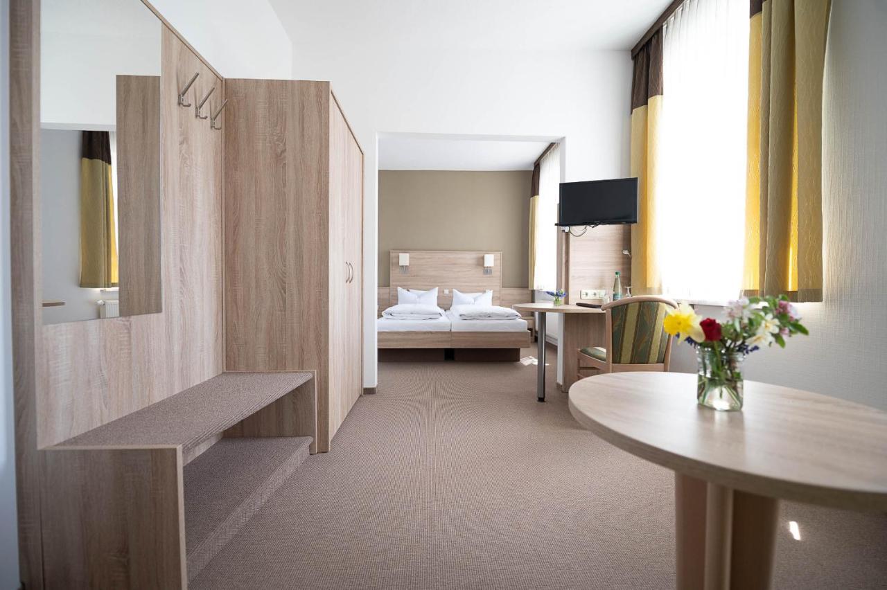 Drei Schwanen 3*